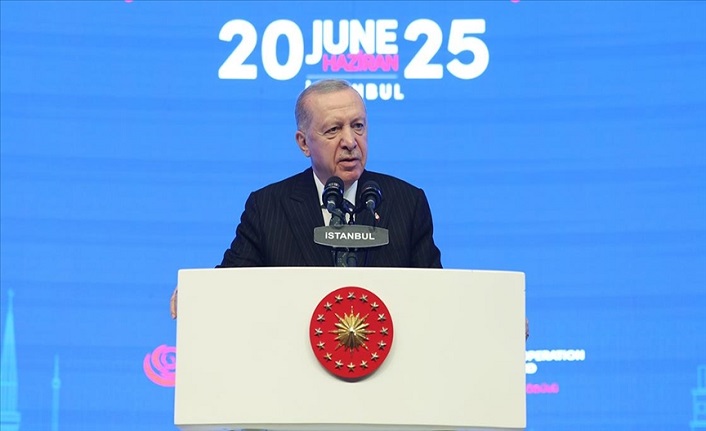 Cumhurbaşkanı Erdoğan'dan İİT zirvesinde yoğun diplomasi trafiği