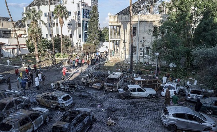 Katil İsrail, Gazze'nin kuzeyindeki bir diyaliz merkezini yerle bir etti