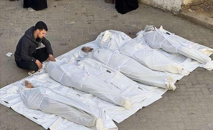 Soykırımcı İsrail Gazze'de saldırılarında 57 bin 823 Filistinliyi katletti