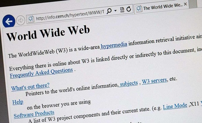İlk internet sitesinin yayına başlamasının üzerinden 34 yıl geçti