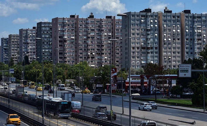 Konut stokları 8 ayda yüzde 27 arttı: Deprem kaygısı eski evleri satışa çıkardı
