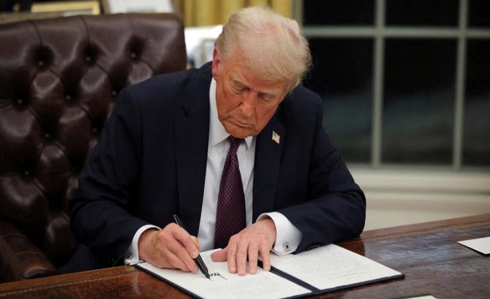 Trump, Savunma Bakanlığı’nı "Savaş Bakanlığı" olarak değiştiren kararnameyi imzaladı