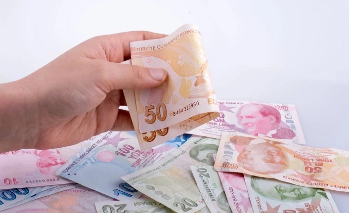 Asgari ücretlinin alım gücü 9 ayda 5 bin 600 lira eridi!