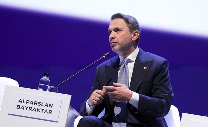 Bayraktar: Türkiye-Rusya arasındaki gaz alım sözleşmesi bir yıl uzatıldı