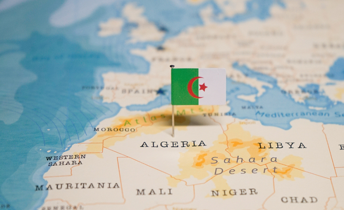 Cezayir'den Fransa'ya tarihsel hesaplaşma: Sömürge dönemi suç sayılabilir