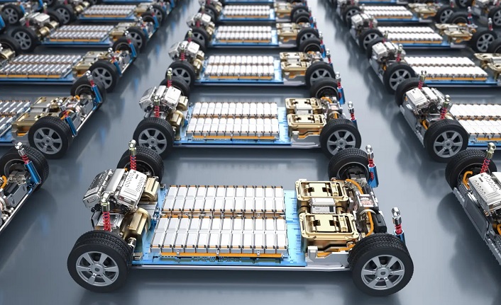 Çin'de lityum pil alarmı: Elektrikli araç satışlarındaki düşüş batarya üreticilerini sert vuracak