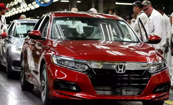 Çip krizi vurdu: Otomobil devi üretime ara veriyor!