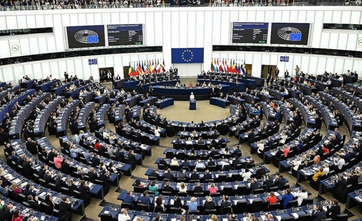 Avrupa Parlamentosu, AB ile ABD arasındaki ticaret anlaşmasının onay sürecini askıya aldı
