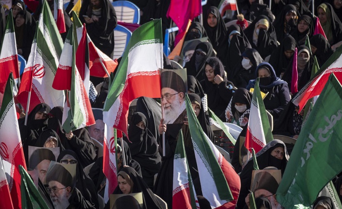 İran'daki protestolar sekizinci gününde de devam etti, can kaybı artıyor