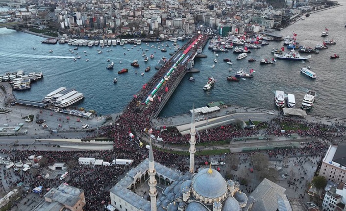 İstanbul'da büyük Gazze yürüyüşü: 520 bin kişi alanda