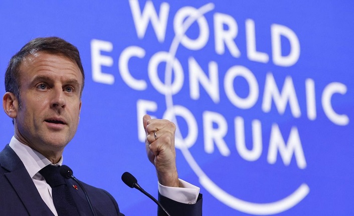 Macron Davos'ta konuştu: Kanun tanımayan bir dünyaya doğru ilerliyoruz