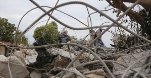 İsrail askerleri, Filistinlilerin evlerini yıktı