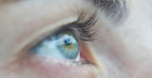 Açık renkli gözlülerde göz kanseri riski daha yüksek