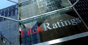 Fitch, Türkiye'nin kredi notunu düşürdü