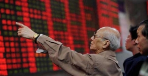 Çin borsası haftaya yüzde 2.5 düşüşle başladı