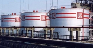 Lukoil, yaptırımlar nedeniyle İran'dan petrol alımını durdurdu