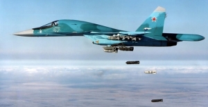 Rus uçakları İdlib'i bombaladı