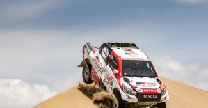 Toyota, Dakar Rallisi'nde tarihi bir zafere daha imza attı