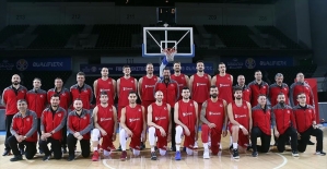 A Milli Erkek Basketbol Takımı Başantrenörü Sarıca: Liderlik hesapları yapmak çok büyük mutluluk