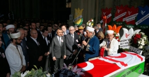Cumhurbaşkanı Yardımcısı Oktay, Aydın Denktaş'ın cenaze törenine katıldı