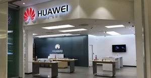 Huawei, Türkiye'deki ilk deneyim mağazasını İzmir'de açtı