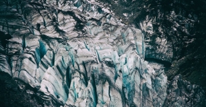 Tasman Buzulu'ndan dev buz parçaları koptu