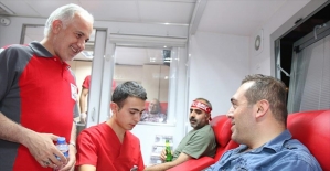 Türk Kızılayı Genel Başkanı Kınık: Kan sıkıntımız yok
