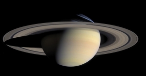 Bilim insanlarından Satürn'de yeni keşif