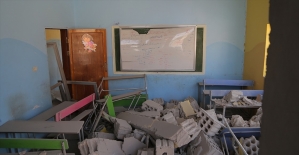 Esed rejimi İdlib'de okulu vurdu: 2 çocuk hayatını kaybetti