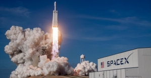SpaceX, kargo mekiğinin fırlatılışını erteledi