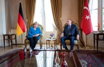 Merkel: Almanya ve Türkiye göçmen sorununu tek başına çözemez