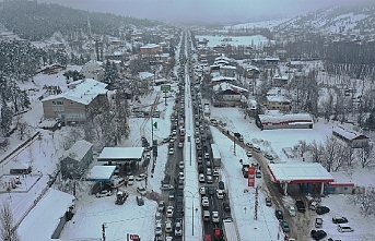 Deprem bölgesinde akaryakıt sıkıntısı yaşanıyor: 'Hasar ve trafik yüzünden sorunlar yaşanıyor'