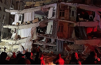Kahramanmaraş'ta deprem faciası! Yıkılan binalar var!