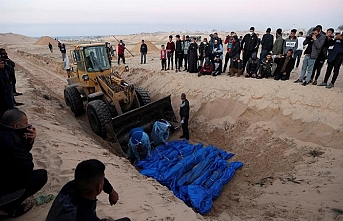 Euro-Med, Gazze'de İsrail saldırılarında ölenlerin gömüldüğü 130'dan fazla toplu mezar belgeledi