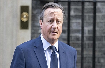İngiltere Dışişleri Bakanı Cameron İsrail'i yardım geçişini engellemekle suçladı