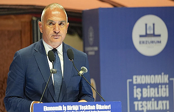Bakan Ersoy: Turizmde hedefimiz dünyada ilk üç ülke arasına girmek