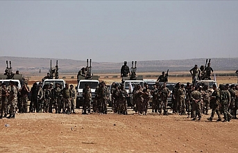 Suriye ordusu terör örgütü YPG'nin işgali altındaki Tabka'ya girmeye başladı