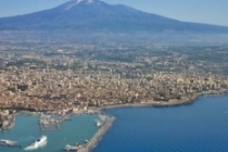 Etna Yanardağı denize doğru kayıyor