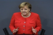 Merkel: Yahudiler ve Müslümanlar toplumumuza aittir