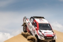 Toyota, Dakar Rallisi'nde tarihi bir zafere daha imza attı