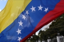 Venezuela ABD'deki tüm diplomatik personelini geri çekiyor