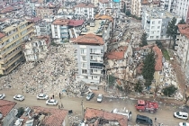 Antakya ve Defne'de depremde yıkılan 54 binanın enkazı kaldırılmaya başlandı