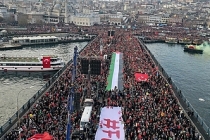 250 bin kişi şehitler ve Filistinliler için yürüdü