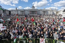 İngiltere'de yüz binlerce kişi 'Gazze'de acil ateşkes' için ulusal yürüyüş düzenledi