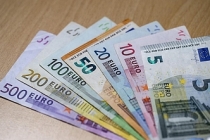 Euro Bölgesi'nde ilk faiz indirimi haziranda gelebilir