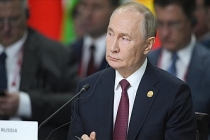 Putin: Rus ekonomisi yavaşlamaya rağmen büyümeye devam ediyor