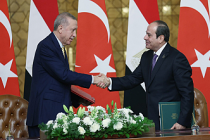 Kahire'de kritik zirve! Cumhurbaşkanı Erdoğan Sisi ile bir araya geldi