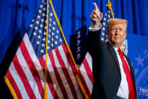 Trump Çin'e vergiyi bir kez daha artırdı