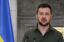 Zelenskiy, Trump'ı "barış planı" hakkında karar vermeden önce Ukrayna'ya davet etti