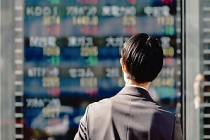 Japonya ekonomisi uzun süre sonra ilk kez daraldı